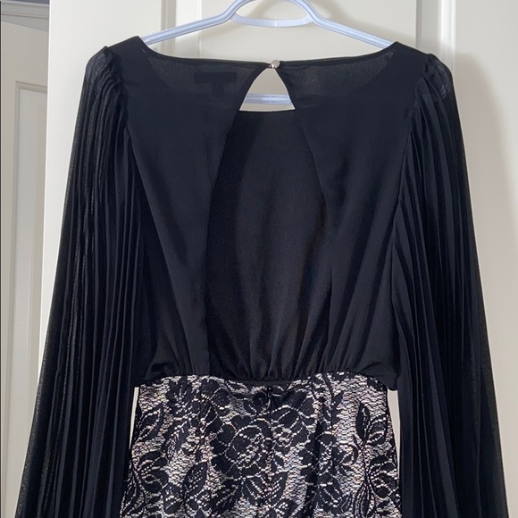 Dress - Picture 4 of 4